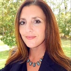 Meet your Posher, Niki